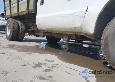 1999 Ford F-250 Lariat/Xl/Xlt z USA, uszkodzony, nr VIN 1FDNF21L1XEE51732